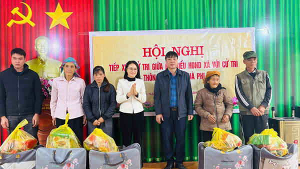 TỔ ĐẠI BIỂU SỐ 1 HĐND XÃ LỢI BÁC TIẾP XÚC CỬ TRI TRƯỚC KỲ HỌP THƯỜNG LỆ CUỐI NĂM 2025