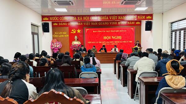 Tổ Đại biểu số 3 Hội đồng nhân dân xã tiếp xúc cử tri sau kỳ họp thường lệ cuối năm 2025