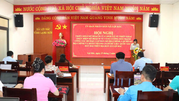 UBND xã tổ chức Hội nghị triển khai thực hiện công tác đo đạc, lập bản đồ địa chính và hoàn thành cơ sở dữ liệu quốc gia về đất đai trên địa bàn xã